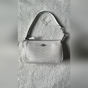 NWT Coach Nolita 19